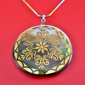 Mesmerizing Shell Pendant
