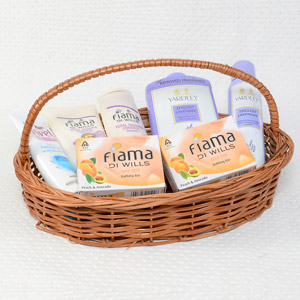 Fiama Di Wills Hamper
