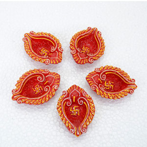 Leaf Shaped Earthen Diyas