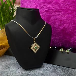 Quadrilateral Pendant with Beautiful Earrings