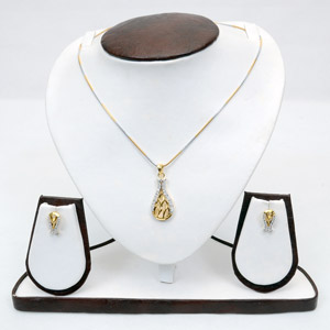 Fancy Pear Shaped Jewellery Set
