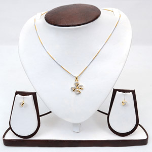 Flower Shaped Jewelry Set
