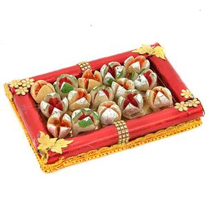 Mawa and Kaju Pista Phool Hamper