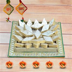 Diwali Sweets Thali - Kaju Barfi with Square Thali