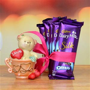 Love Teddy In A Basket With Choco Oreo