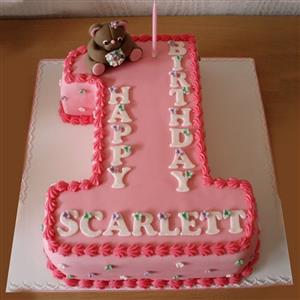 1st Birthday Strawberry Cake - 3 Kg.