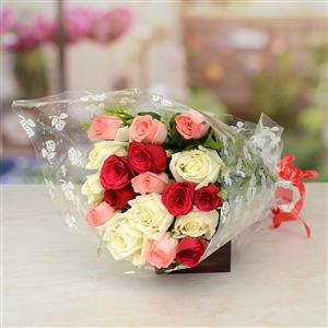 18 Multicolor Roses Bouquet
