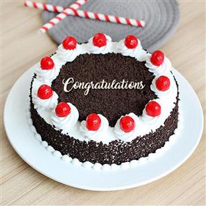 Graduation Black Forest Cake 1kg