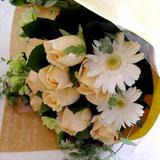 Send Serene Bouquet Flowers to Haridwar Send Serene Bouquet Flowers to Haridwar
