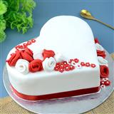 Send Divine Heart Shape Fondent Vanilla Cake - 1 Kg Valentine Cakes to Bagalkot Send Divine Heart Shape Fondent Vanilla Cake - 1 Kg Valentine Cakes to Bagalkot