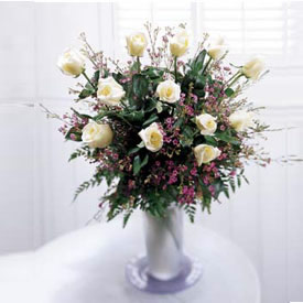 Send Graceful Grandeur Bouquet Mumbai 