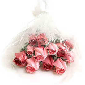 Send 12 Roses Bunch to Bangalore