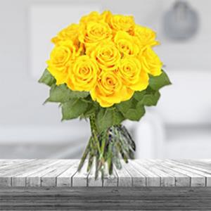 Send 12 Roses Bunch to Bangalore