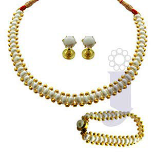 Send Choker Pearl Set to Hyderabad