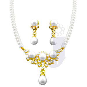 Emma Pearl Set
