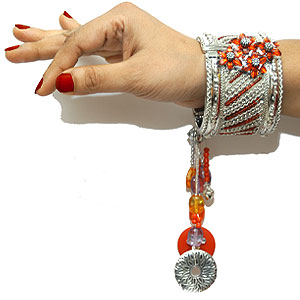 Send Gorgeous Floral Lumba to India
