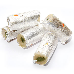 Kaju Pista Roll – 1 Kg