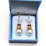 Send Sparkling Pearl Earrings to India