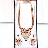 Send Enchanting Jewellery Set to India