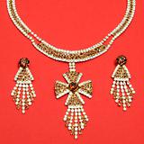 Send Awesome Set for Her to Mumbai