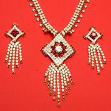 Send Dazzling Diamond Shaped Jewellery Set to Mumbai