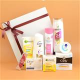 Pampering Cosmetics Hamper