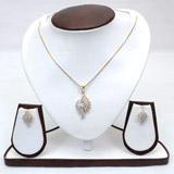 Impressive Jewelry Set for Her