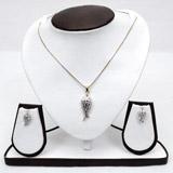 Dazzling Neckpiece