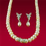 Gorgeous Pearl Set