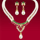 Tanmay Pearl Set