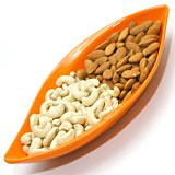 Send Kaju and Almond Splendor to India