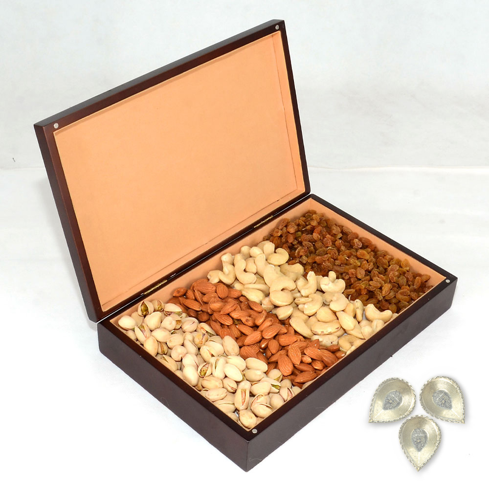 Lovely Dry Fruit Box