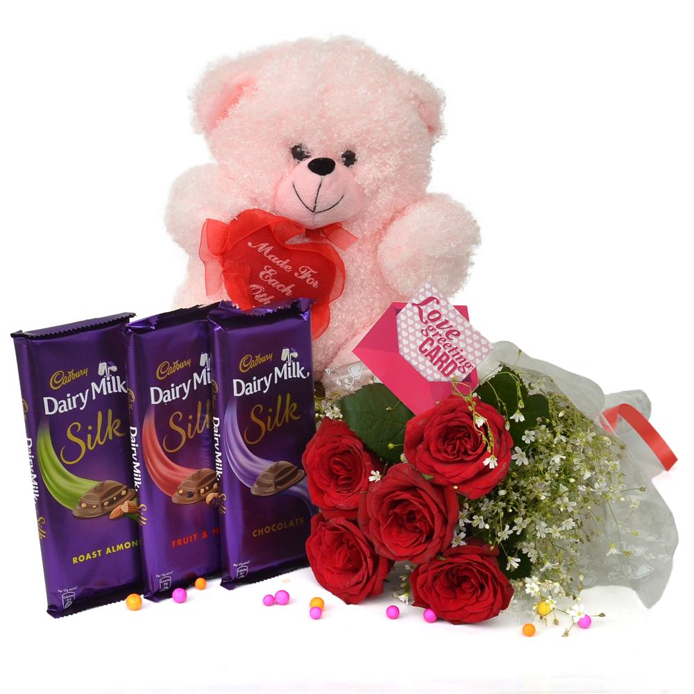 Lovely Valentine Hamper Only for You