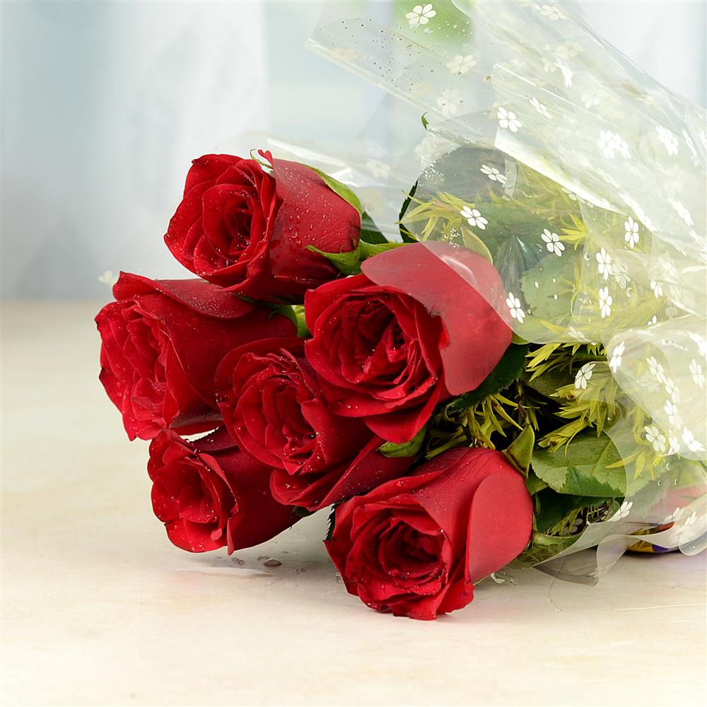 6 Pcs of Red Roses Bunch, Roses on Valentine Day
