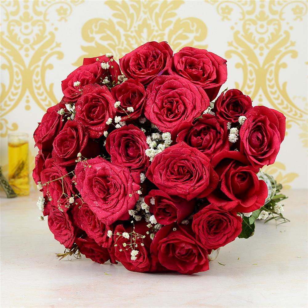 Bouquet of Roses &amp; Gypsophilla, Flowers on Valentines Day