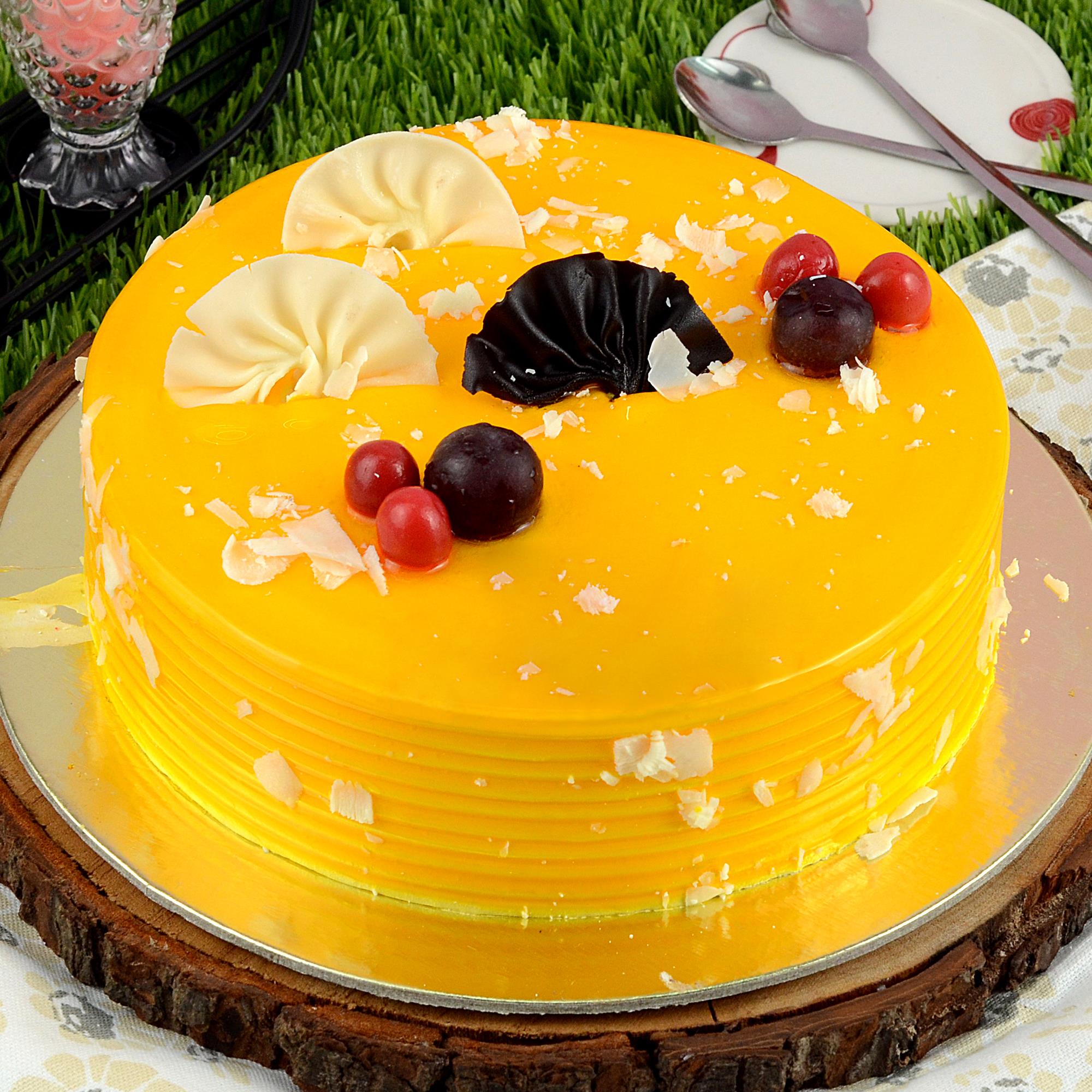 Designer Mango Cake - 1 Kg