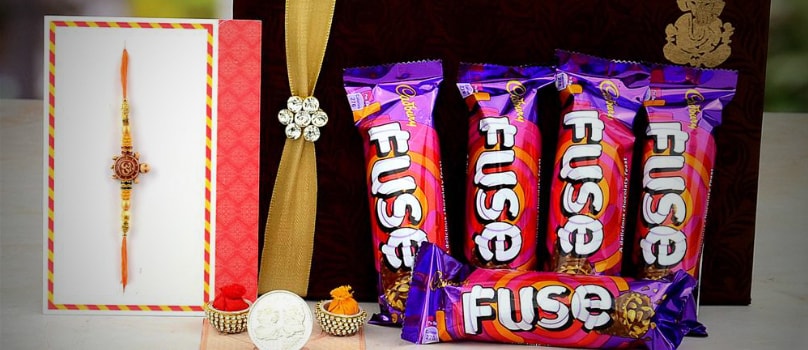 Box with Fuse Rakhi Thread Box with Fuse Rakhi Thread