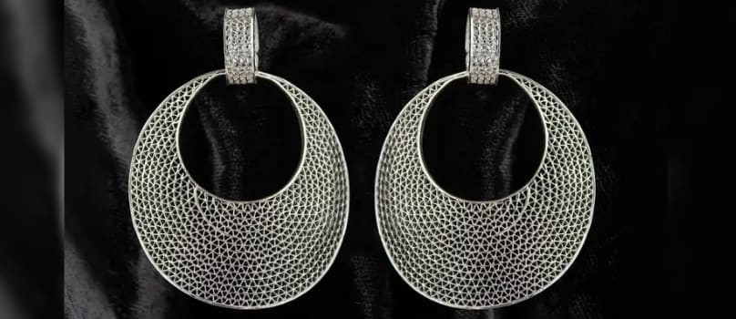 Send her Gifts this Karwa Chauth Send her Gifts this Karwa Chauth