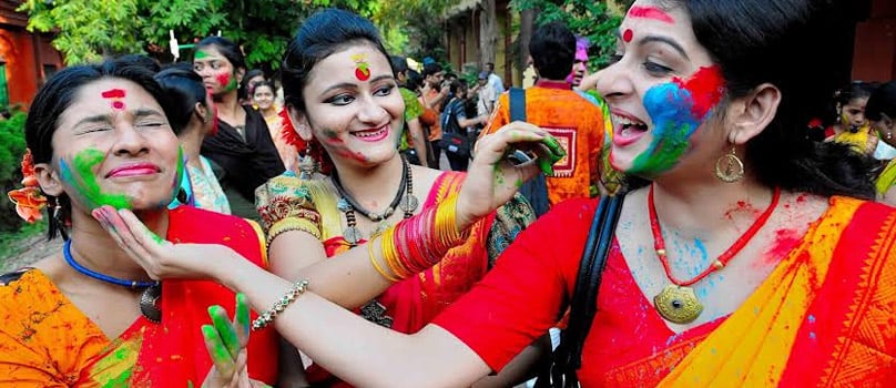holi festival in west bengal