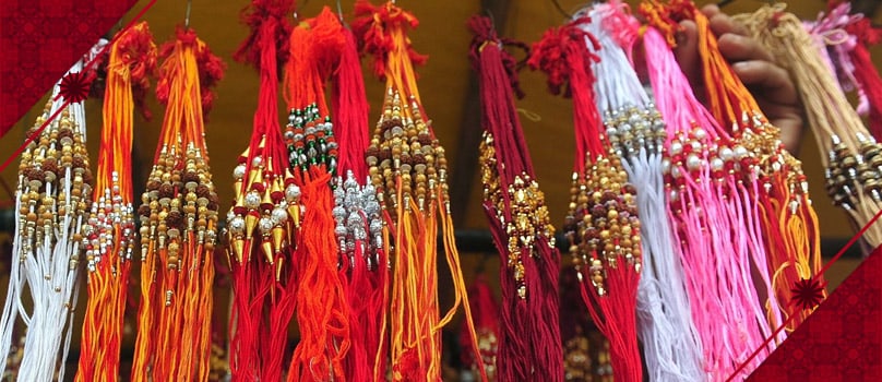 How our entire Team makes your task easy of Buying Rakhis Online? How our entire Team makes your task easy of Buying Rakhis Online?